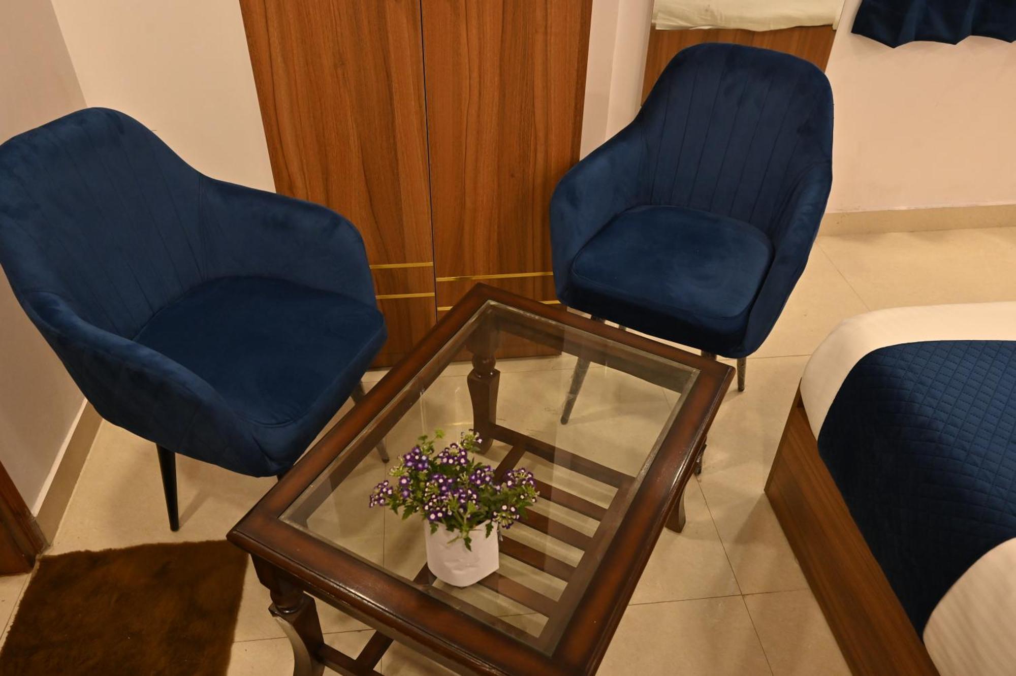 Hotel Down Town Paschim Vihar Delhi  Exteriör bild