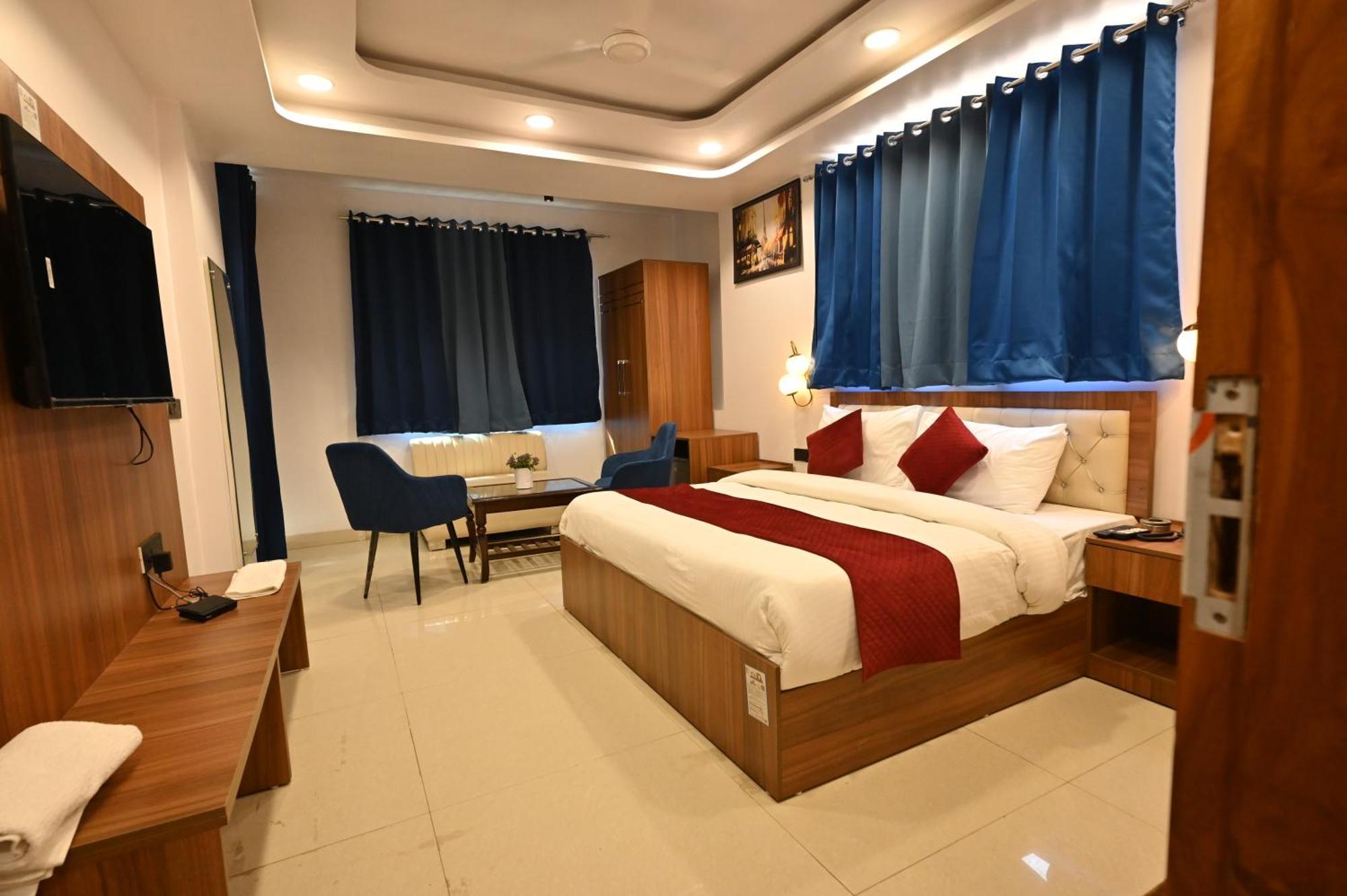 Hotel Down Town Paschim Vihar Delhi  Exteriör bild