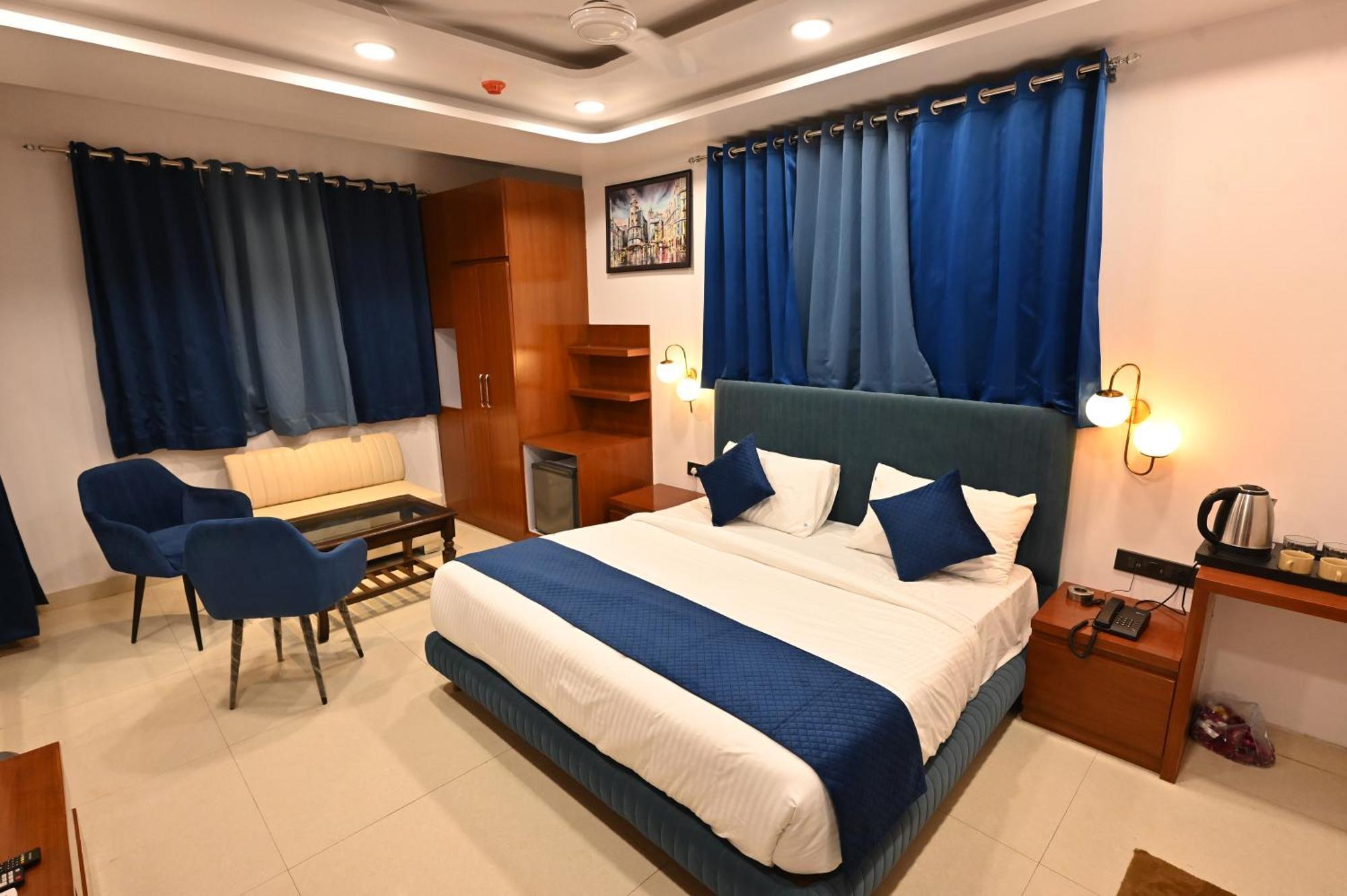 Hotel Down Town Paschim Vihar Delhi  Exteriör bild