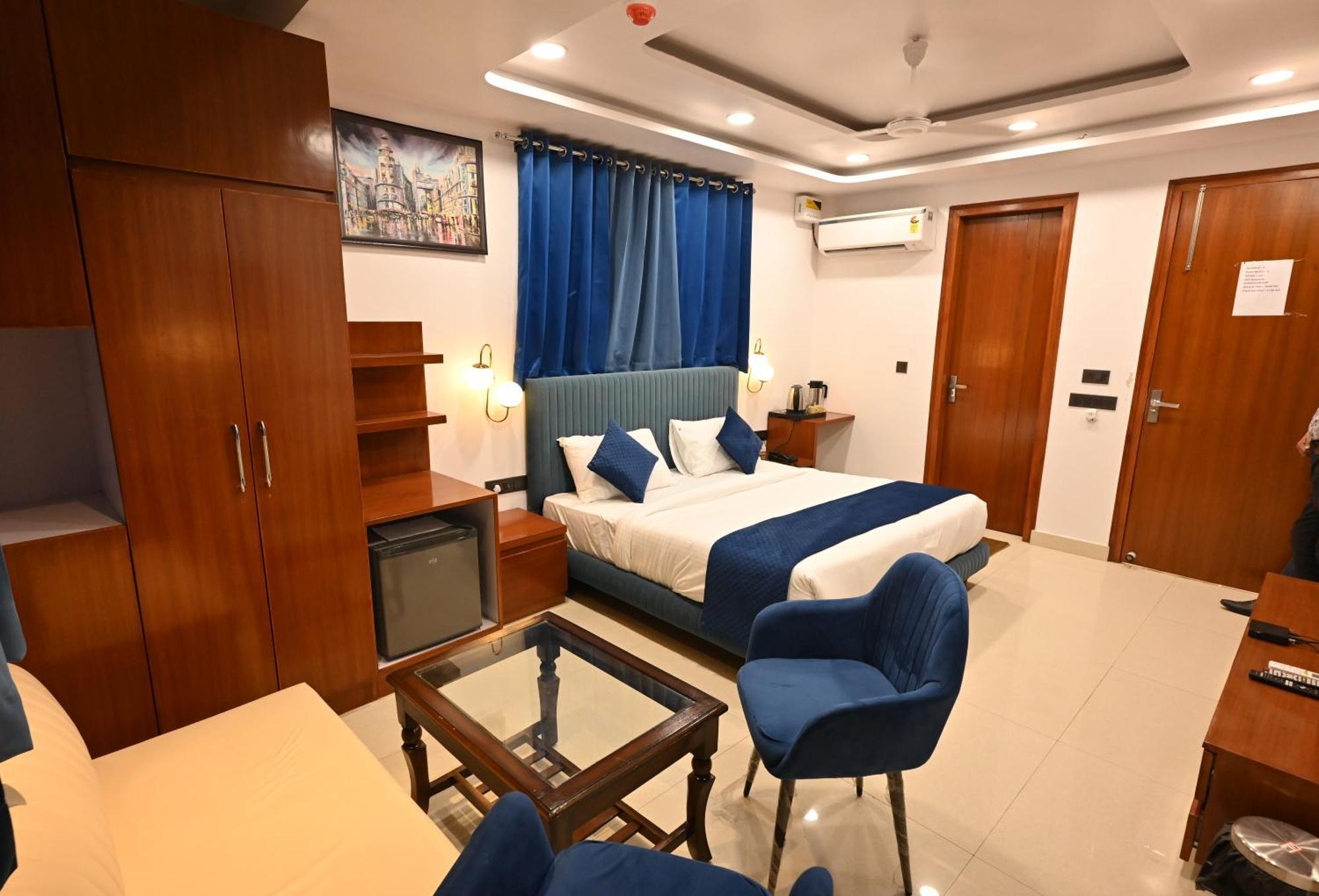 Hotel Down Town Paschim Vihar Delhi  Exteriör bild