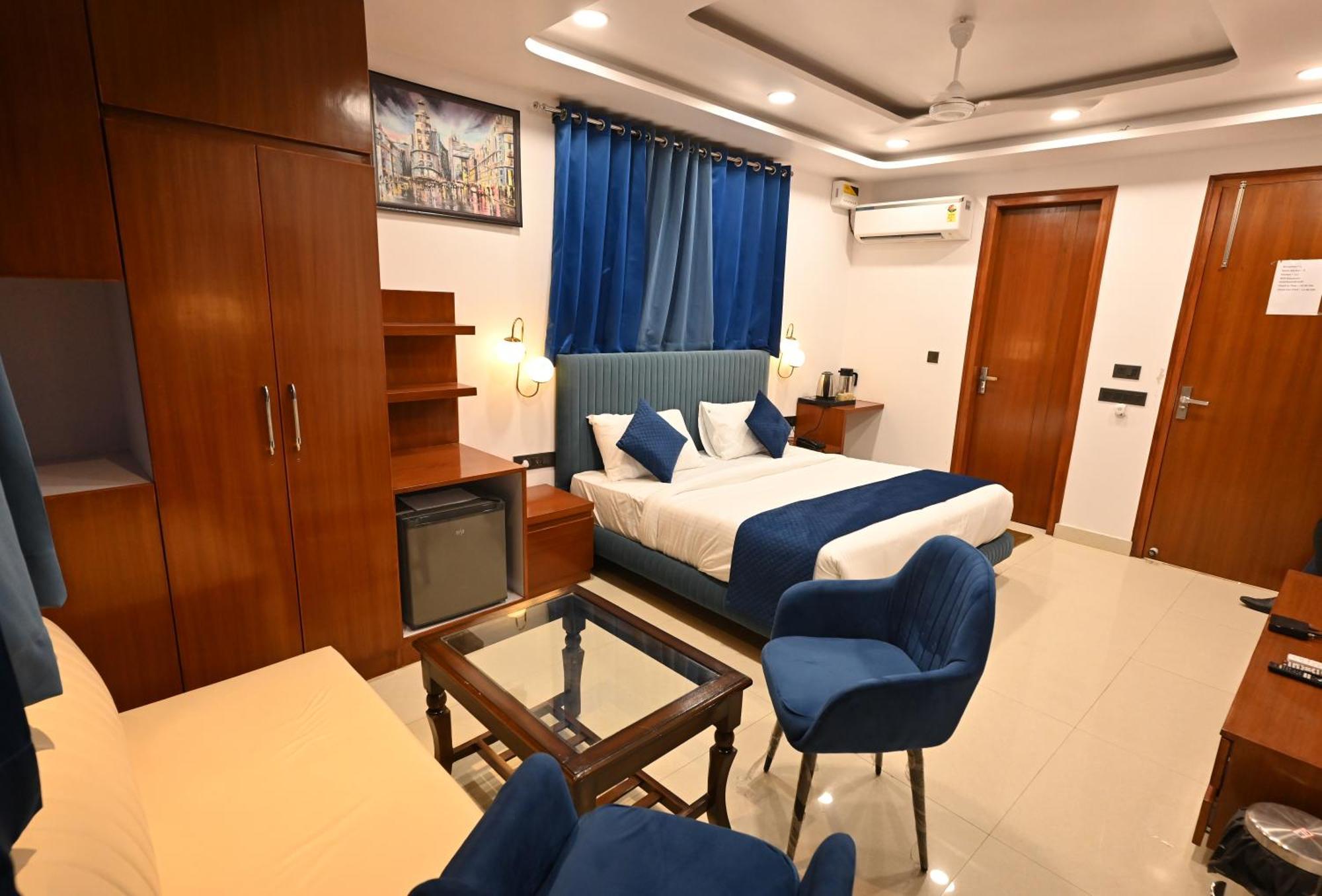 Hotel Down Town Paschim Vihar Delhi  Exteriör bild