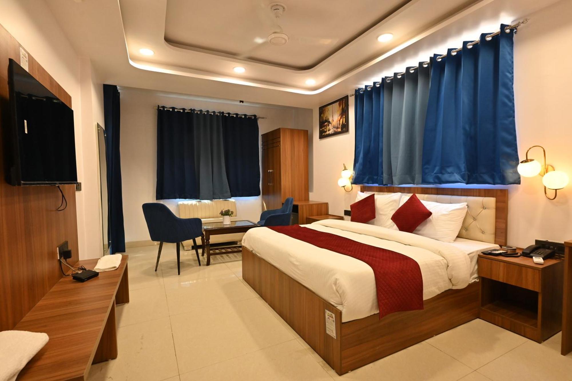 Hotel Down Town Paschim Vihar Delhi  Exteriör bild